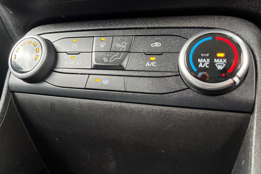 Ford Fiesta Photo autoimg-bc86a09f3f6ac5d8a3e26a8948590f4f6f2e6625.jpg