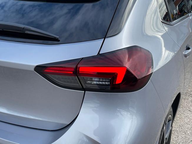 VAUXHALL Corsa Photo 18
