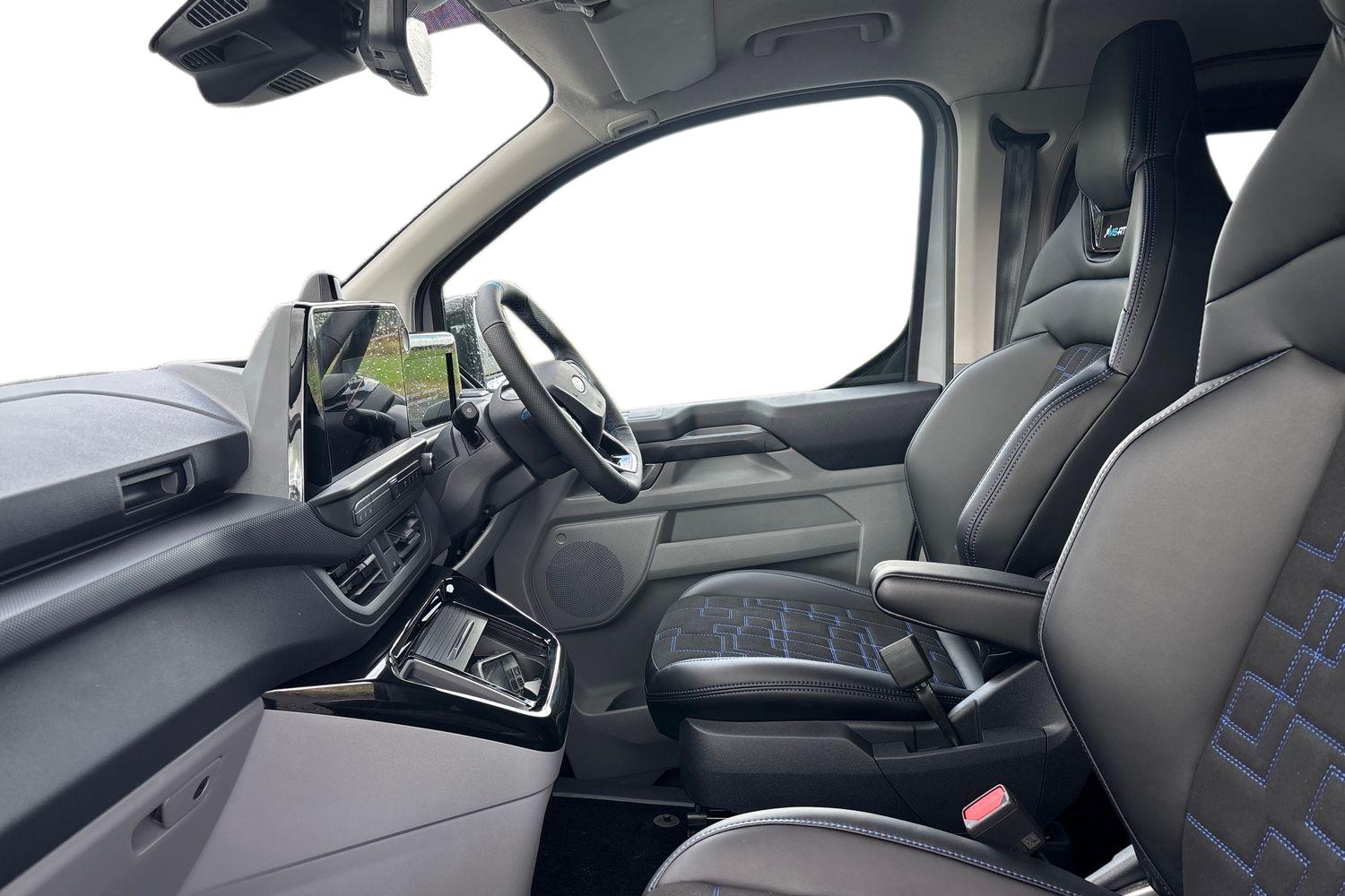 Ford TRANSIT CUSTOM Photo 2