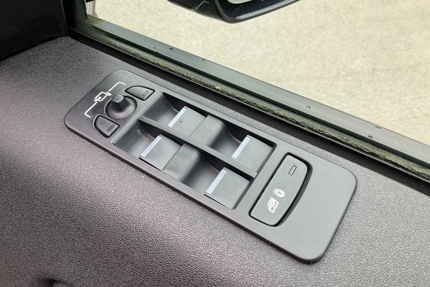 Land Rover Discovery Sport Photo 15