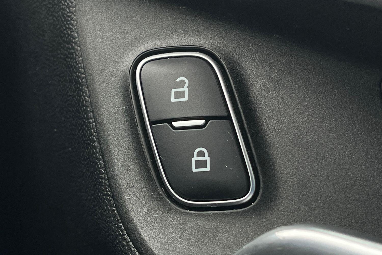 Ford Fiesta Photo 22