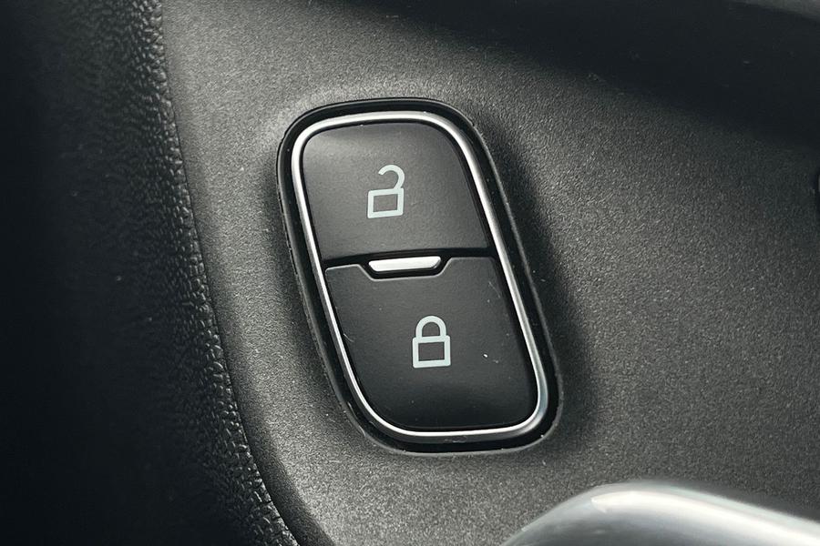 Ford Fiesta Photo autoimg-bc991e3f14f9574c7cc1160aa1b128c595c42965.jpg