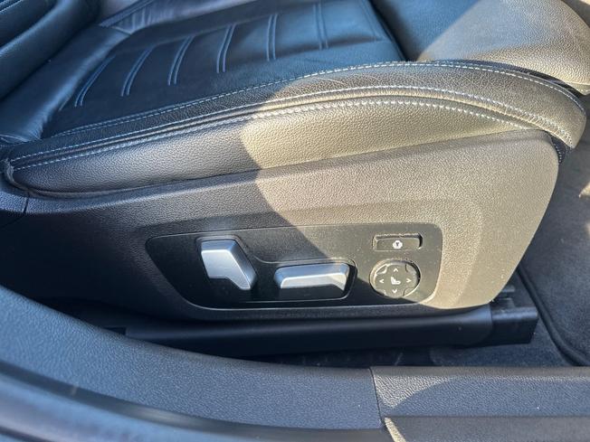 BMW 3 Series Photo 34