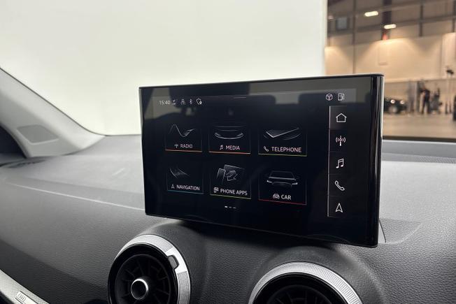 AUDI Q2 Photo 13