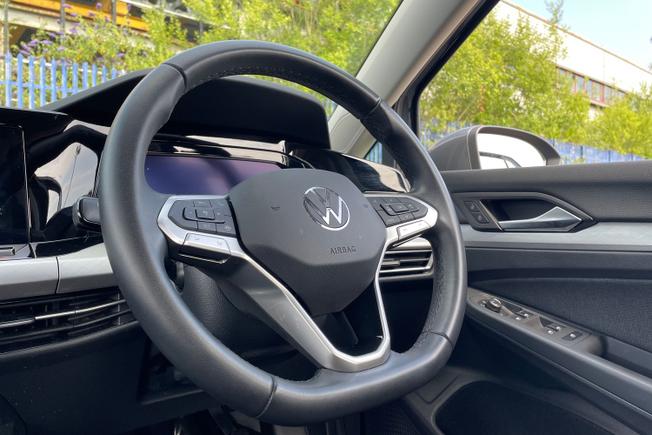 Volkswagen Golf Photo 26