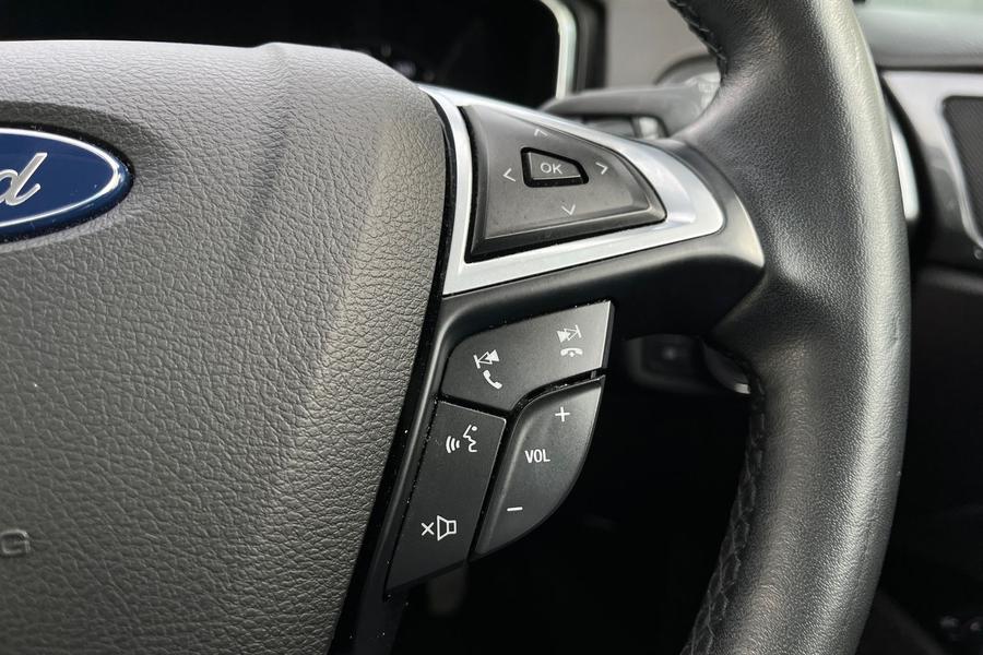 Ford MONDEO Photo autoimg-bca0bc347533e8a5bf045c0bdd21b35897a85023.jpg