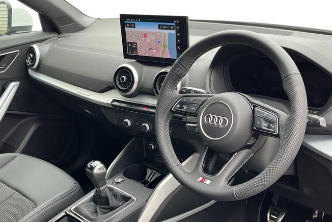 AUDI Q2 Photo 6