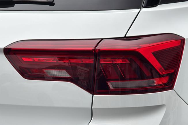 VOLKSWAGEN T-Roc Photo 18