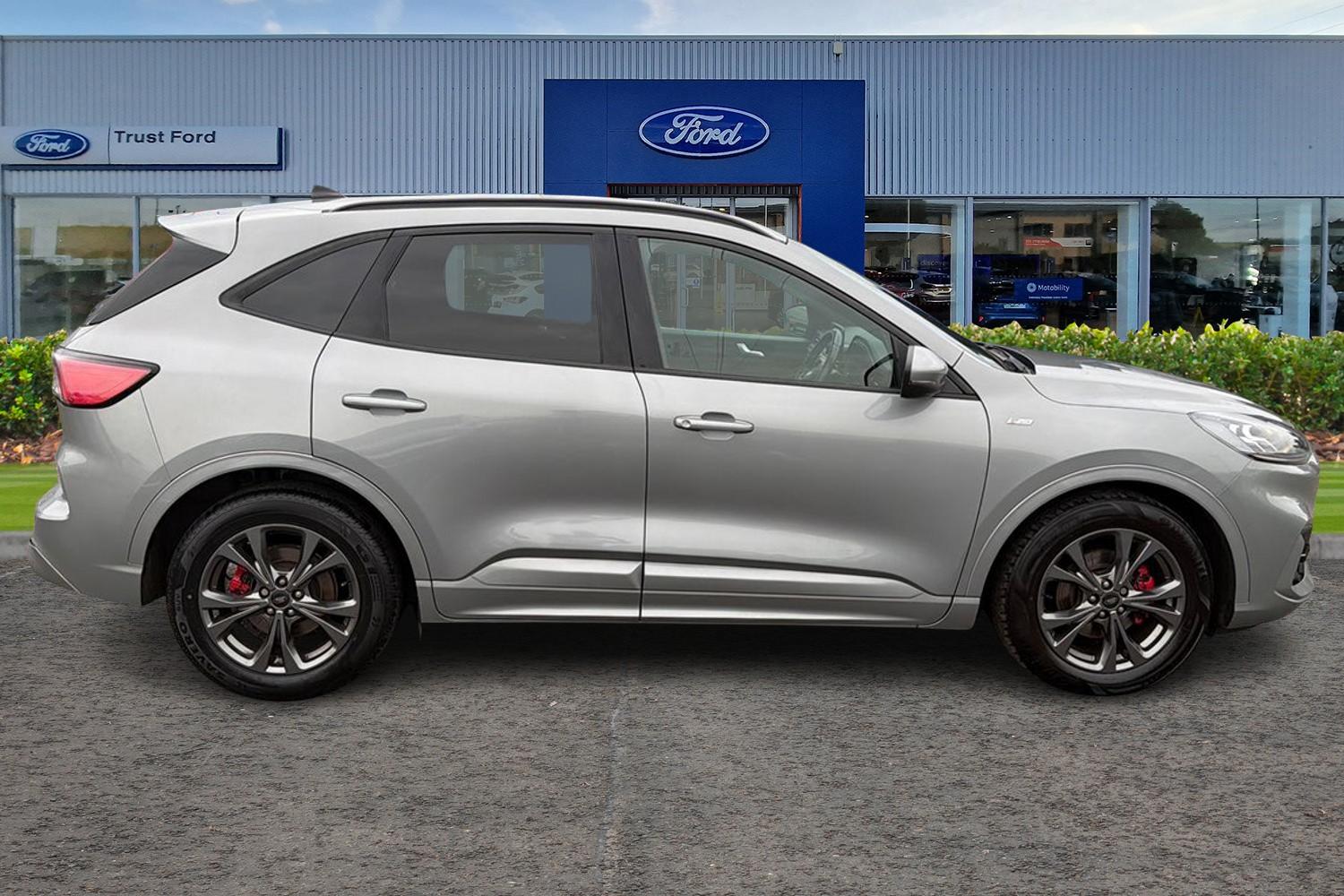 Ford KUGA Photo 2