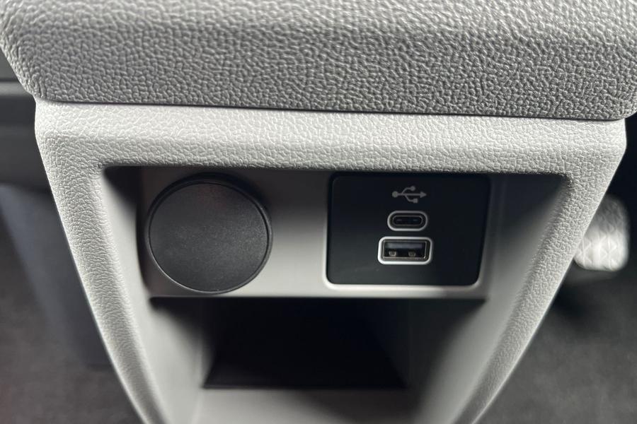 Ford TRANSIT CUSTOM Photo autoimg-bca3820d3de2ecb4bcd2f3b8ad4e9d7b668f0f0b.jpg