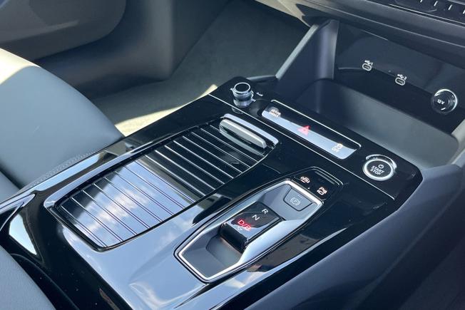 AUDI A6 Photo 32