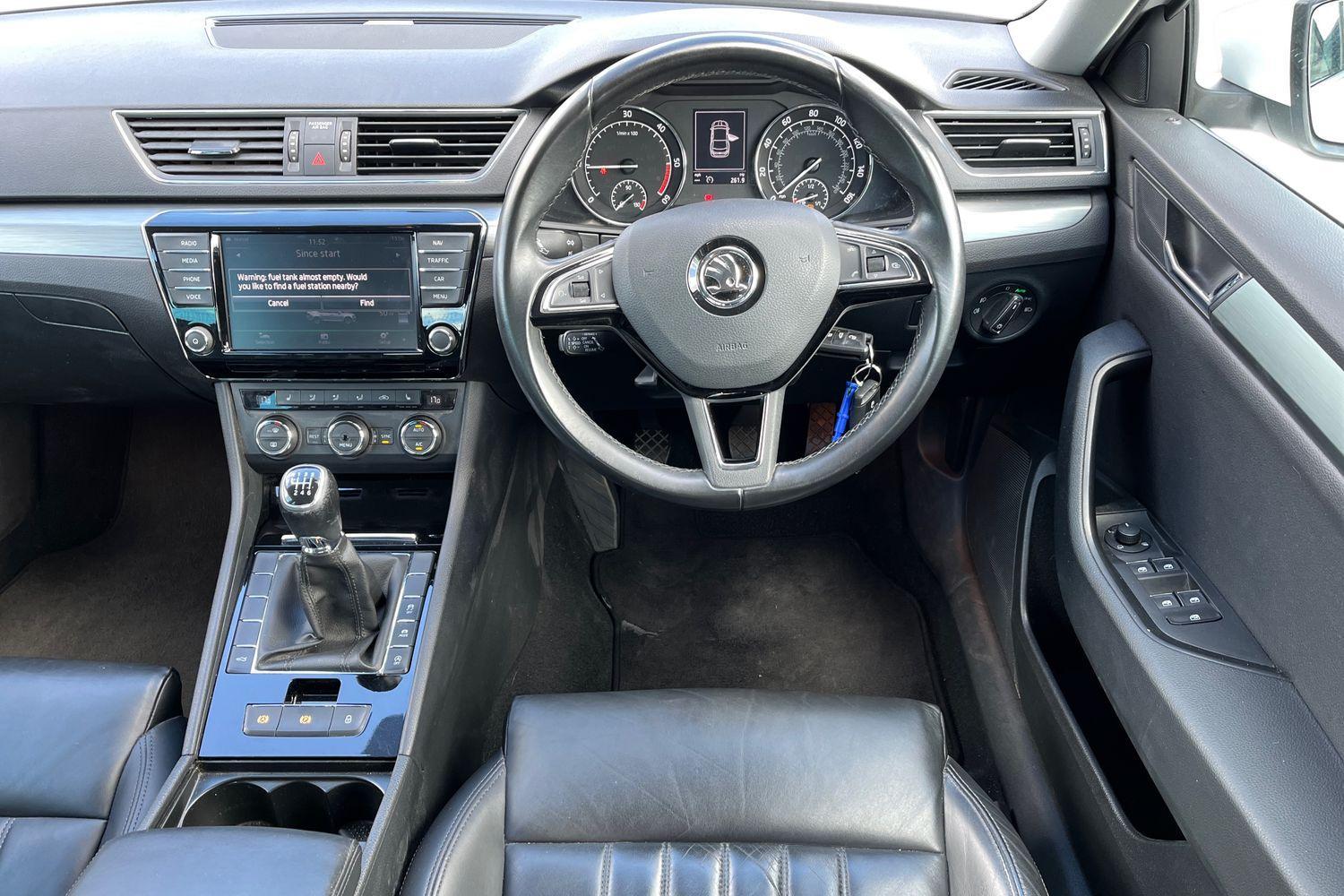 Skoda SUPERB Photo 10