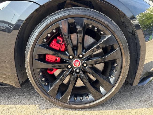 JAGUAR F-Type Photo 5