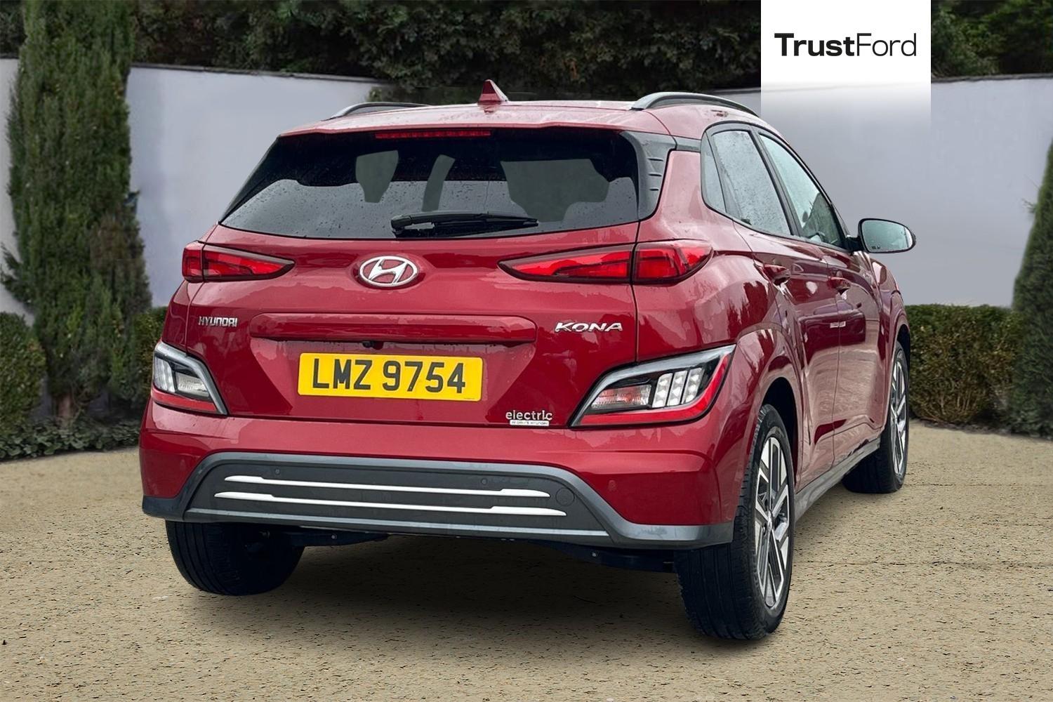 Hyundai KONA Photo 3