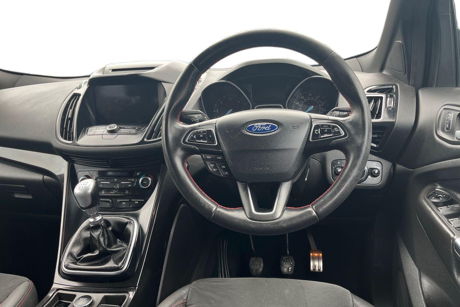 Ford KUGA Photo 10