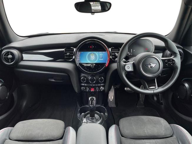 MINI Hatch Photo 10