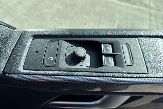 Volkswagen Caravelle Photo 36