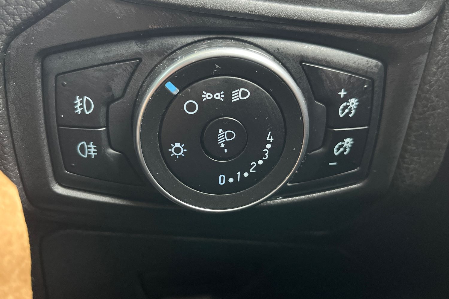 Ford FOCUS Photo 30
