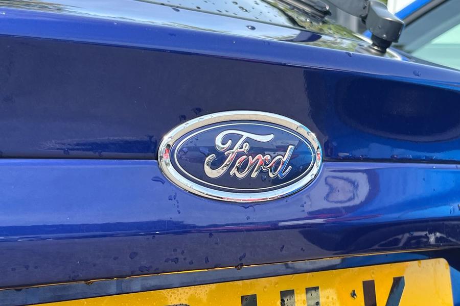 Ford MONDEO Photo autoimg-bcb84ff62664a3f568c0fb2087b824925633290c.jpg