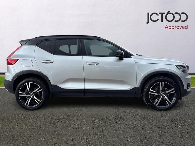 VOLVO XC40 Photo 4