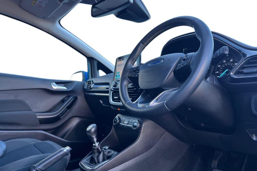 Ford FIESTA Photo autoimg-bcbc11fa37e0329ea3d056c417bc94182f4db18b.jpg