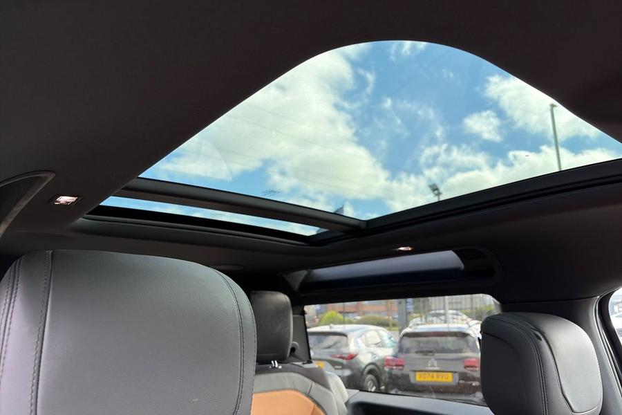 Land Rover Defender 90 Photo autoimg-bcbe0b949fe801fab17ec497235331d939bc6cc1.jpg