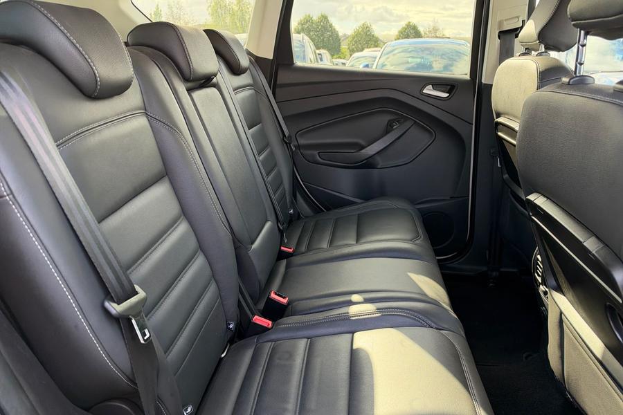 Ford KUGA Photo autoimg-bcbe26f17adb501cbe9bd3a77c719582a570d6d1.jpg