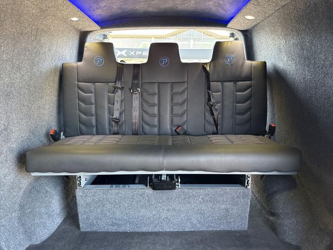 VOLKSWAGEN Transporter Photo 42