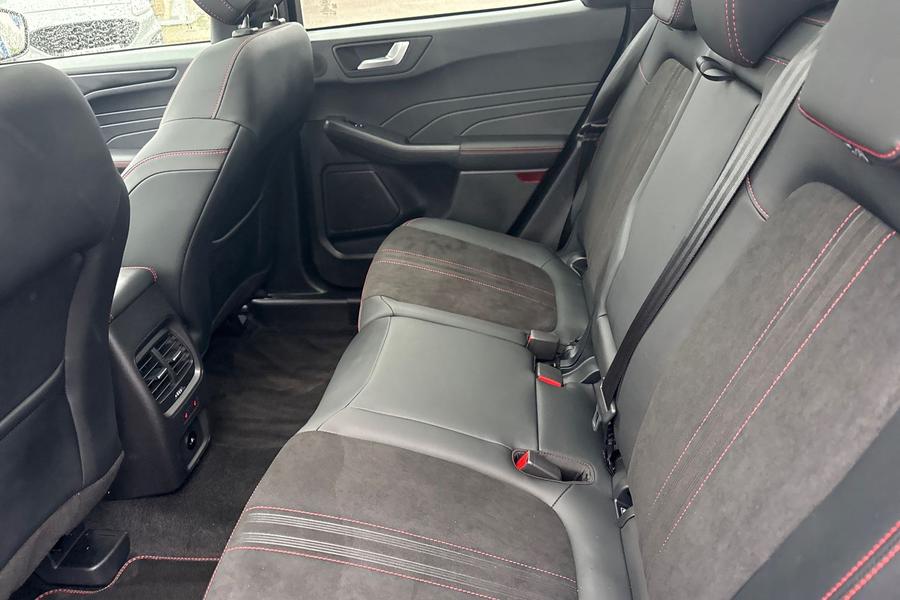 Ford KUGA Photo autoimg-bcc5ee24eed52641b49d9ca3e79aada7e7fdf5bc.jpg