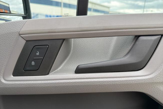 VOLKSWAGEN Crafter Photo 35