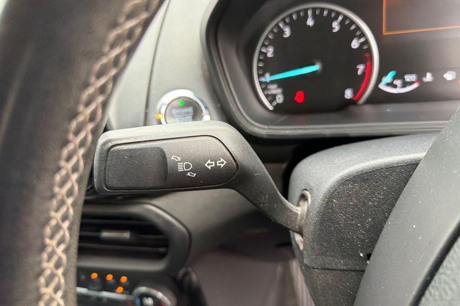 Ford ECOSPORT Photo autoimg-bcd0f3927d9274bf8b866803c7f72b28d2aead2b.jpg