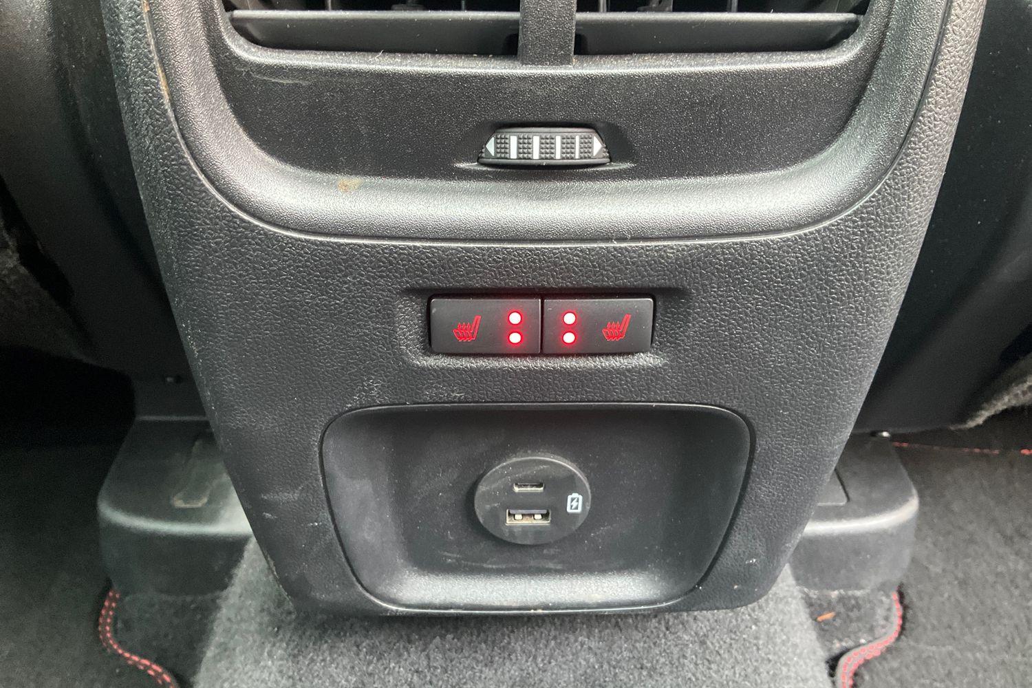 Ford KUGA Photo 37