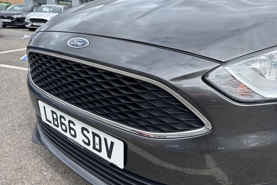 Ford C-Max Photo autoimg-bcda4a399b5c949f802ba5bf933b8c924d6e33c0.jpg