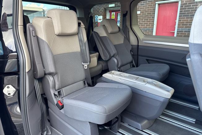 VOLKSWAGEN Multivan Photo 27
