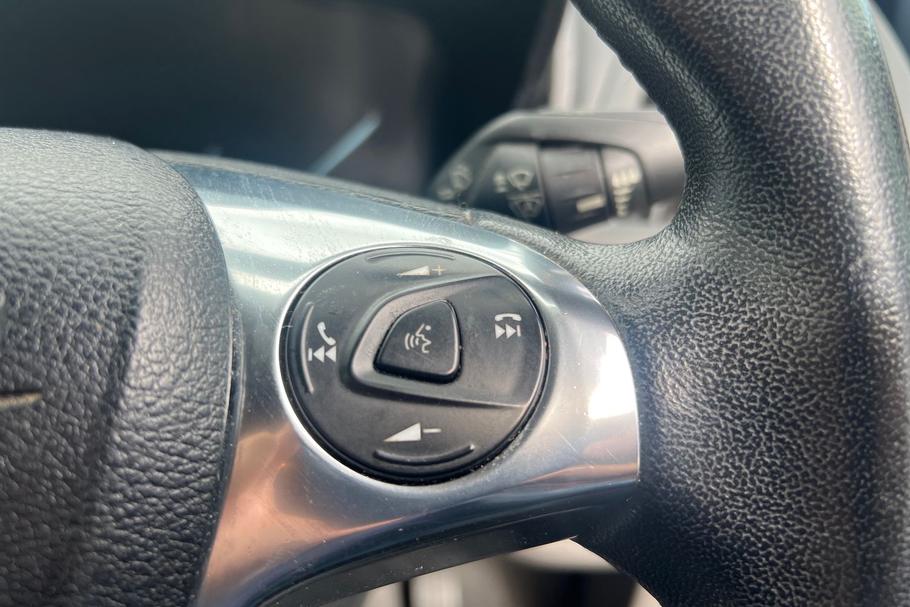 Used FORD TRANSIT CONNECT HR19NKT 36