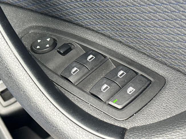 BMW X1 Photo 28