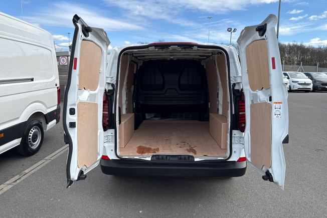 VOLKSWAGEN E-Transporter Photo 37