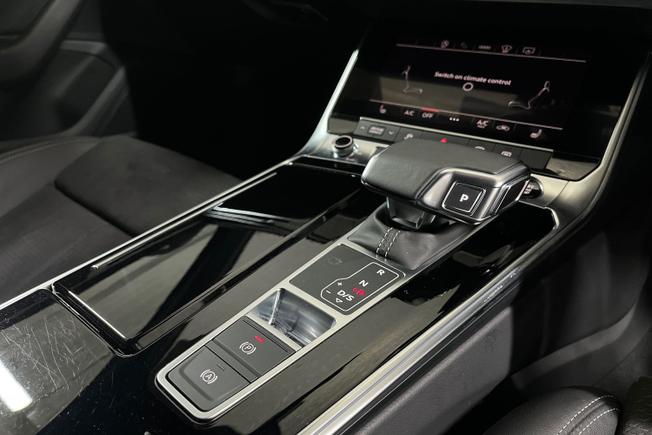 AUDI A6 Avant Photo 23