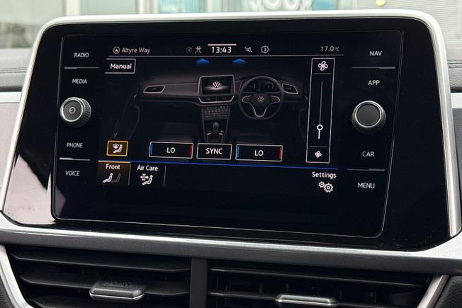 VOLKSWAGEN T-Roc Photo 33