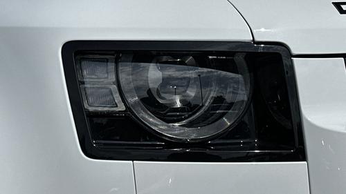 Land Rover Defender Photo autoimg-bce8f51eb0701635b0b882e4393352bc2eb22271.jpg