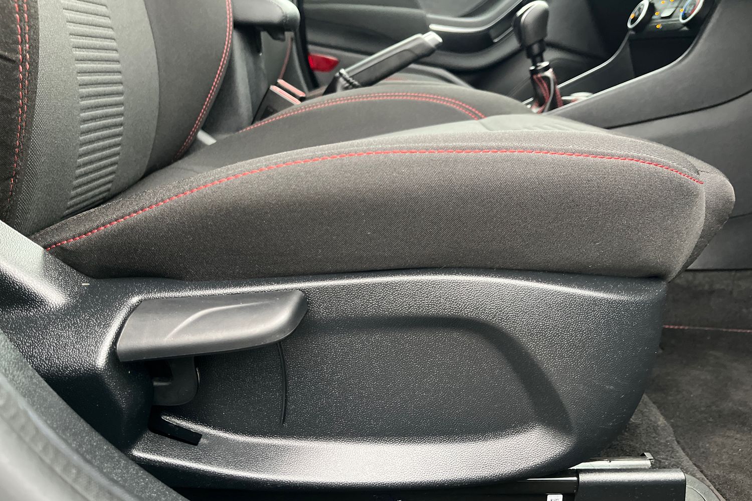 Ford FIESTA Photo 37