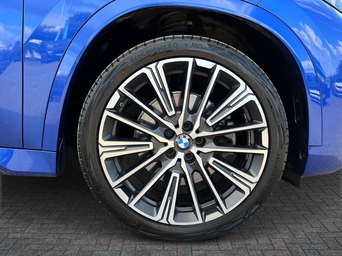 BMW X1 Photo 8