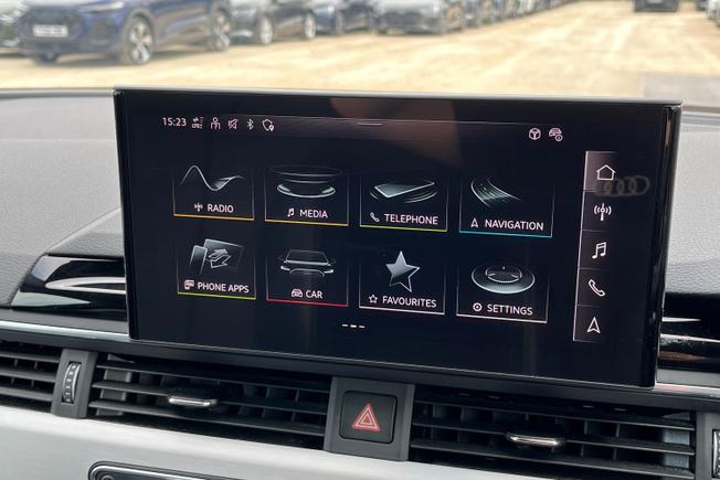 AUDI A4 Avant Photo 13