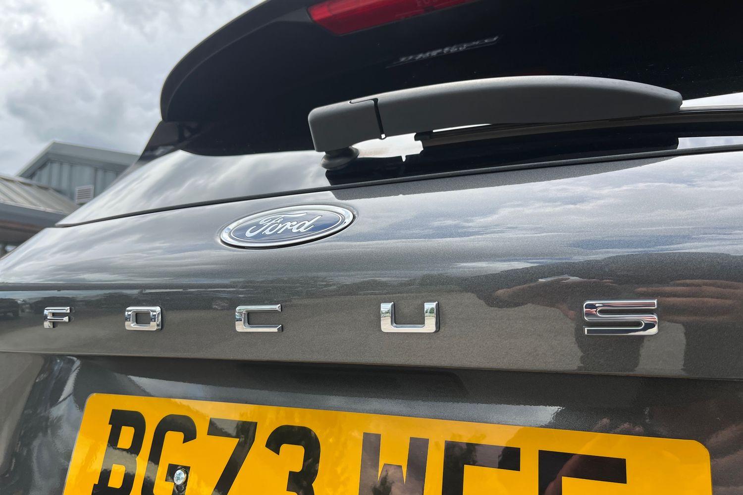 Ford FOCUS Photo 38