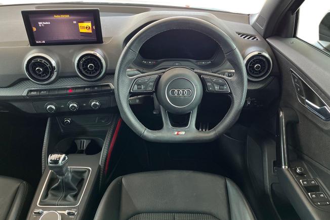 AUDI Q2 Photo 11