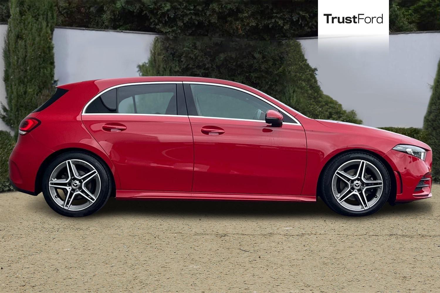 Mercedes-Benz A CLASS Photo 2