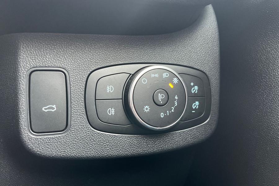 Ford PUMA Photo autoimg-bd152e8b099fb845a412949da8df2065e00c7d25.jpg