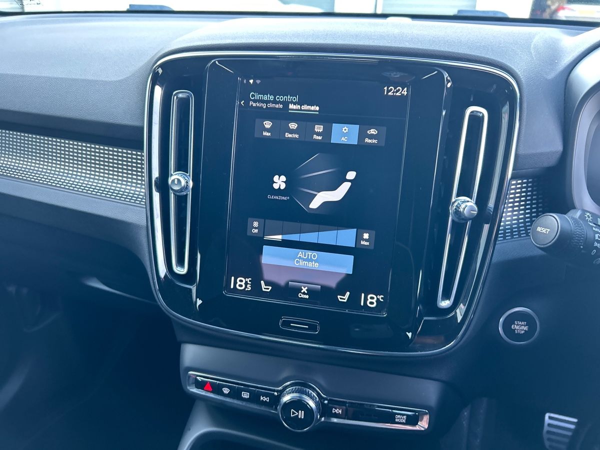 Volvo XC40 Photo 11