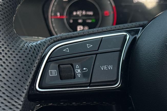 Audi A4 Avant Photo 16