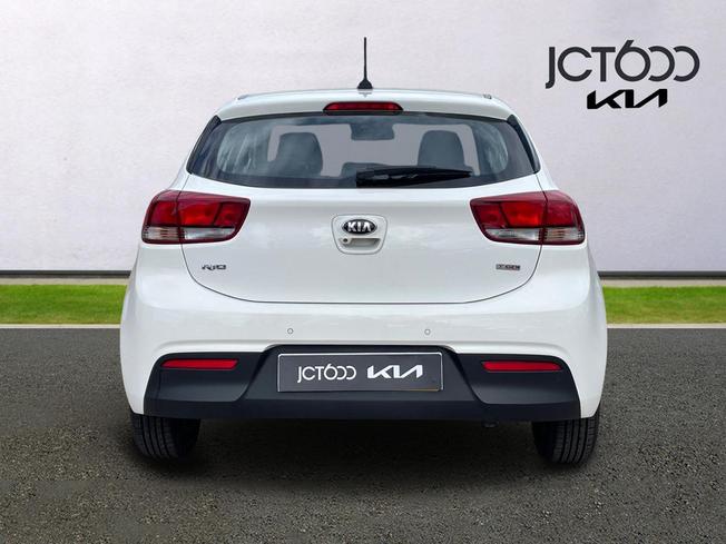KIA Rio Photo 7